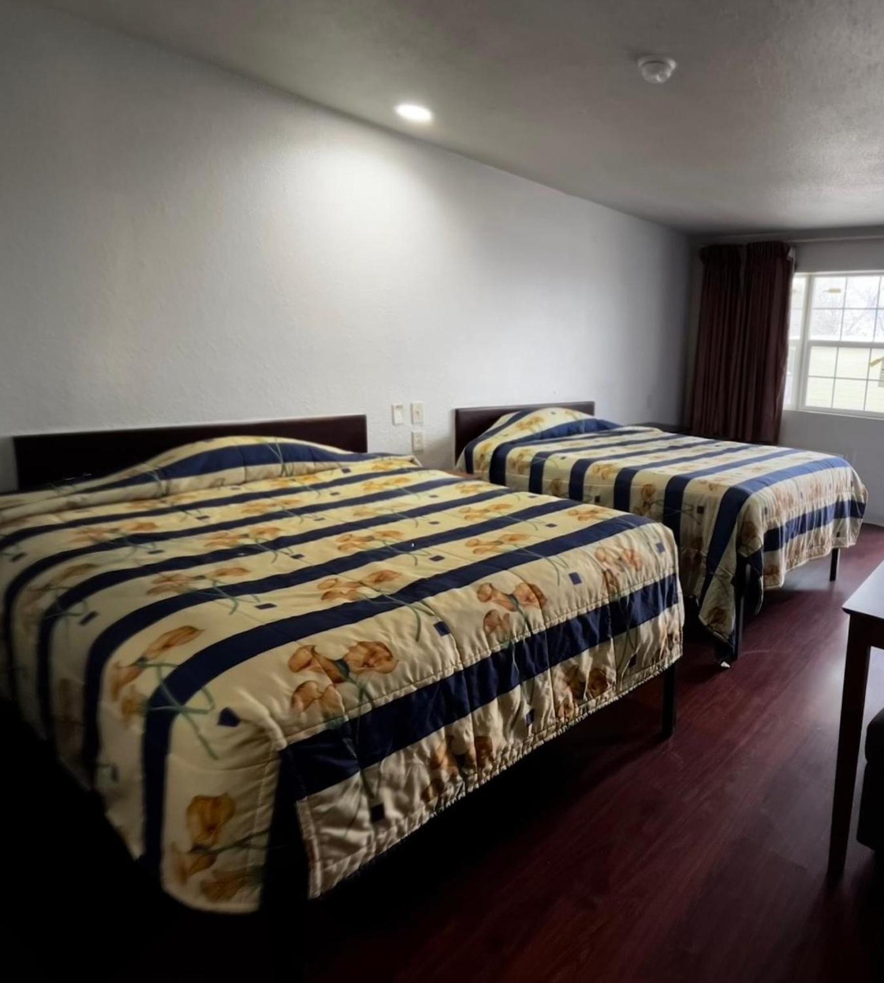Deluxe Inn Motel By Oyo Grand Prairie Interstate 30 Buitenkant foto