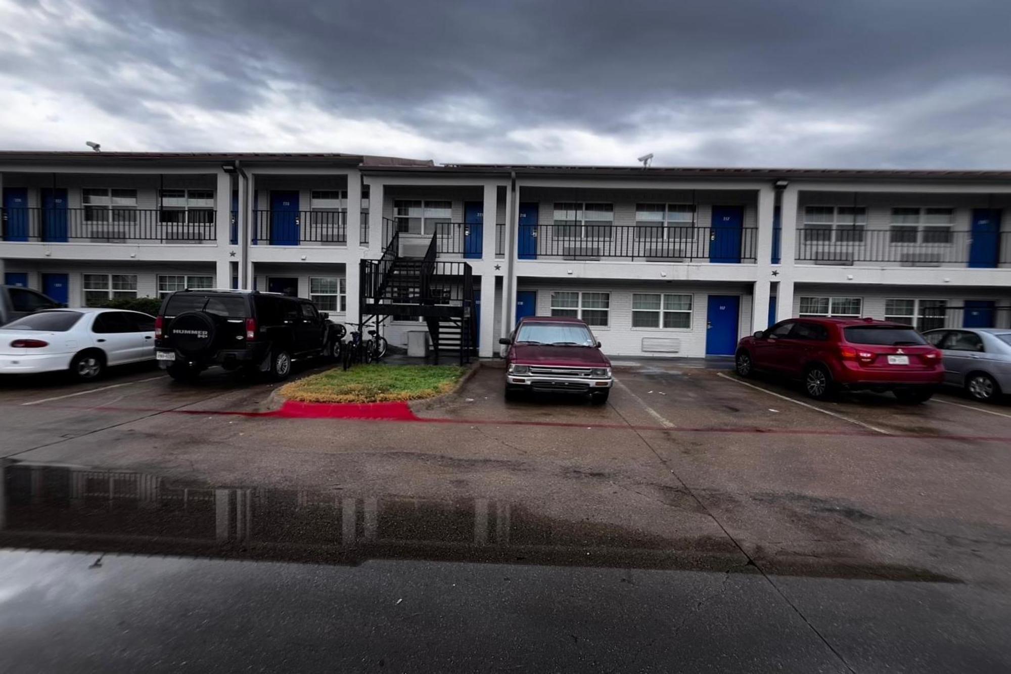 Deluxe Inn Motel By Oyo Grand Prairie Interstate 30 Buitenkant foto
